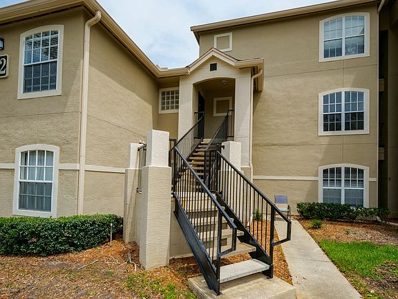1701 Greens Way Unit 1221-1