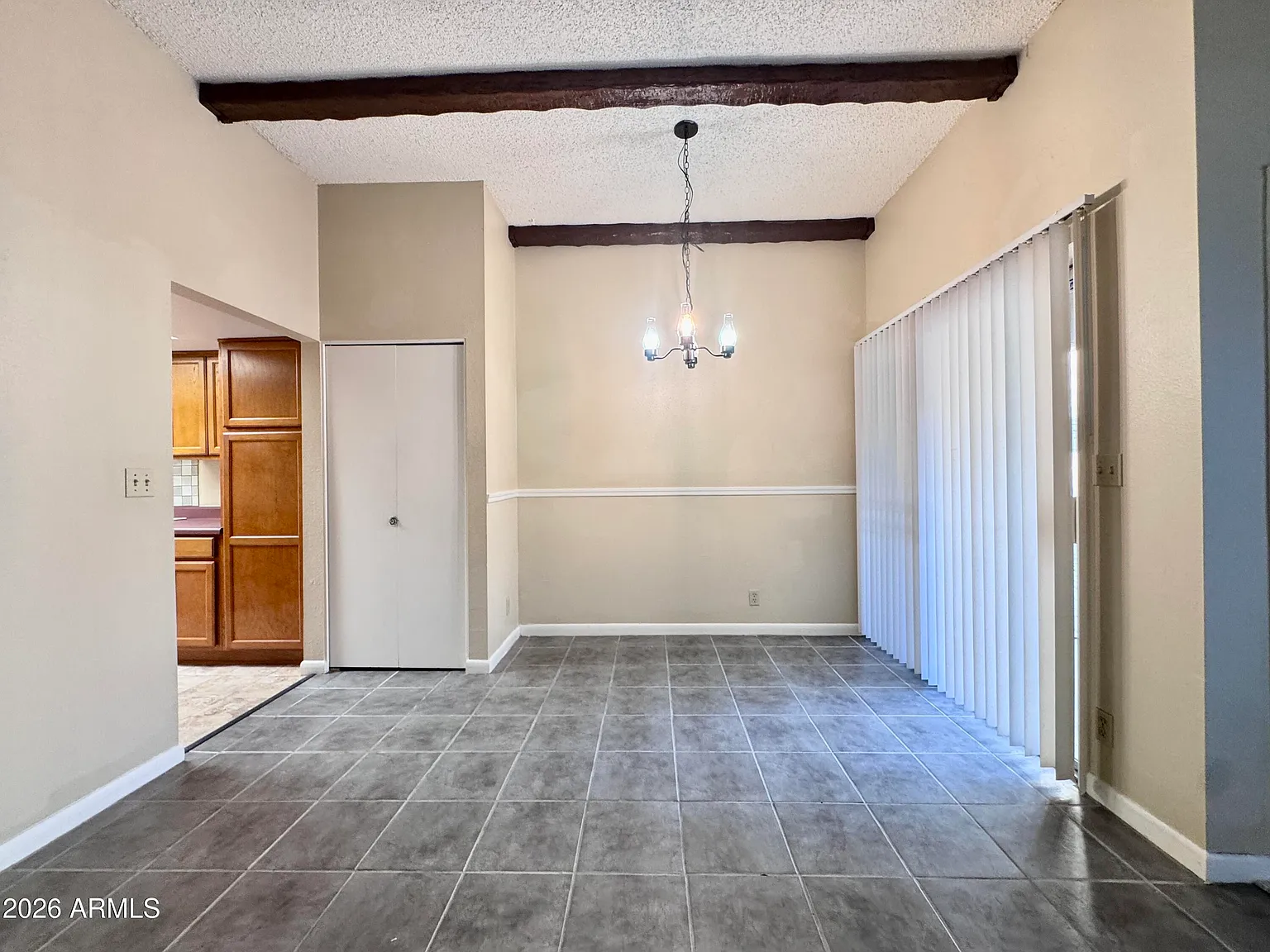 2 bed, 2.0 bath, 987 sqft, $1,550 — Photo 3