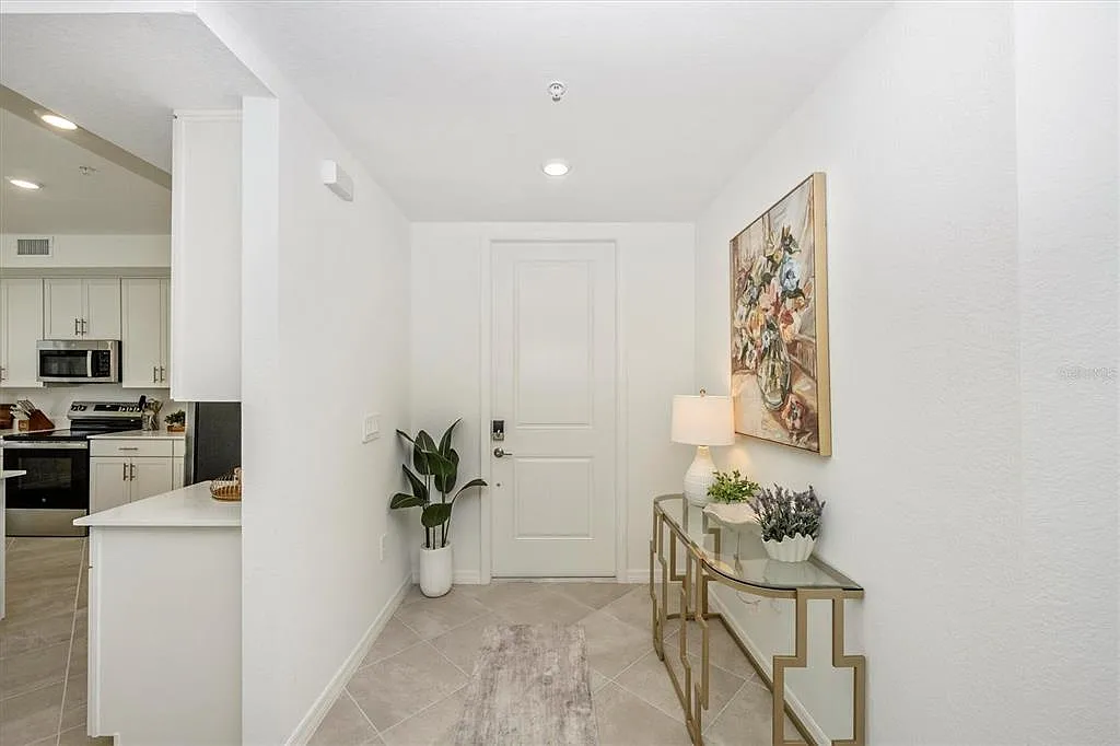 3 bed, 2.0 bath, 1789 sqft, $3,000 — Photo 3