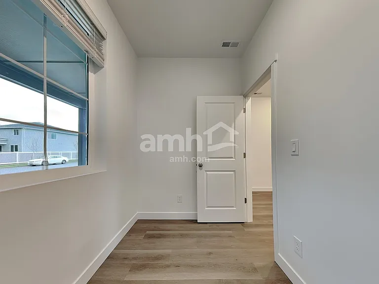 8007 Katriel Ct SW — Photo 8