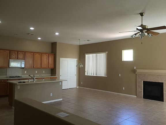 4th image of 10562 Ettenmoor Ave