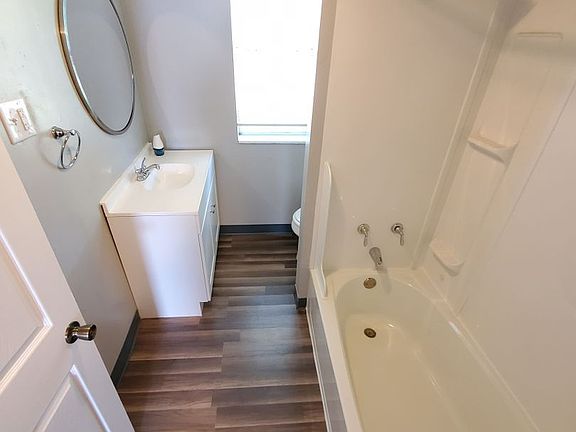 4th image of 83-93 Lechner Ave #89