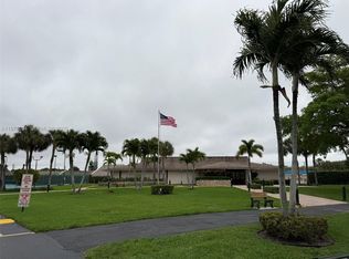 5220 Las Verdes Cir APT 114, Delray Beach, FL 33484