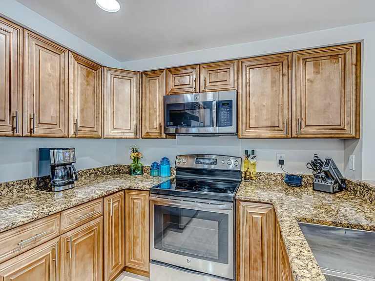 1701 Mizzenmast Way — Photo 17