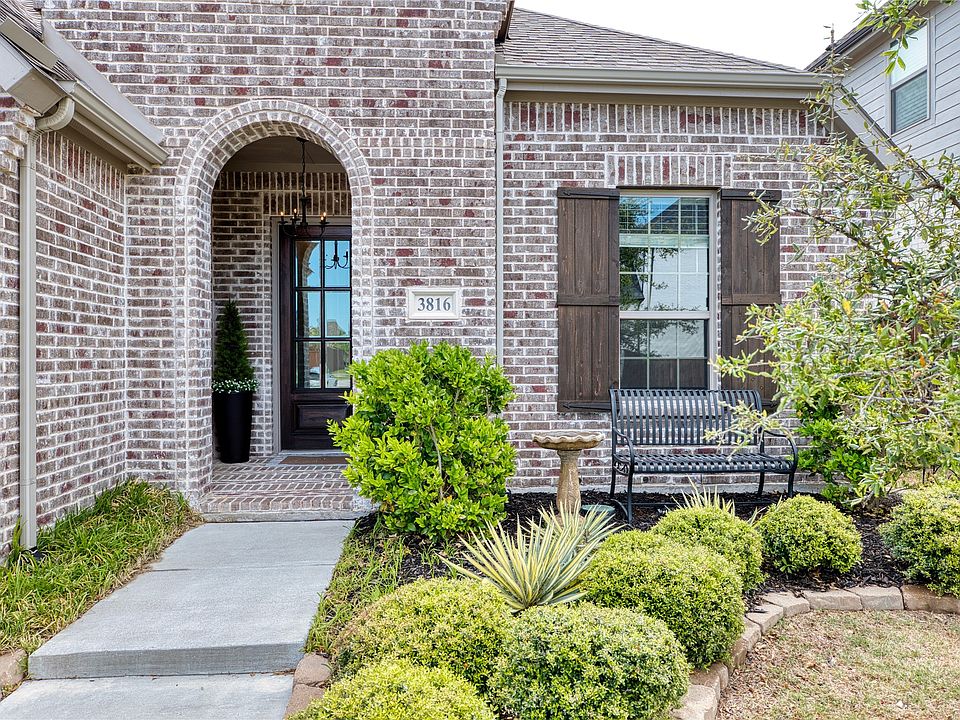 1st image of 3816 Ironbark Way