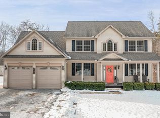 606 Windy Hill Rd, Shermans Dale, PA 17090