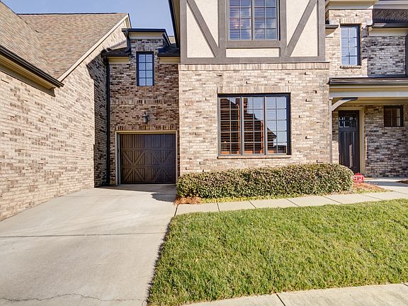 2nd image of 6154 Fletcher Cres