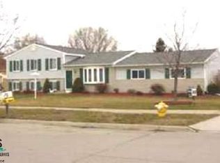 32687 Conrad Dr, New Baltimore, MI 48047