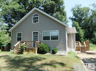 48 N 5th Ave, Fruitport, MI 49415
