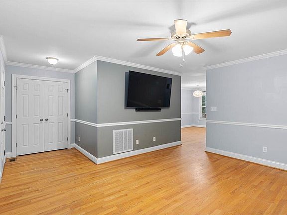 5th image of 30 Ridge Haven Dr