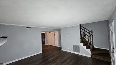 2nd image of 3301 Chesapeake Cir