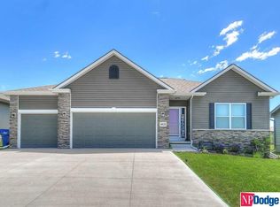 4915 N 208th St, Elkhorn, NE 68022