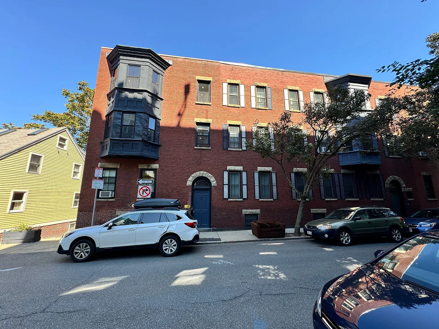 3 Bartlett St — Photo 2