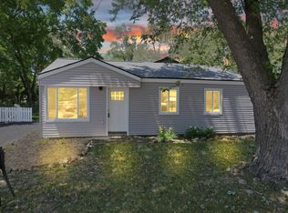 2293 Georgeland Dr, Waterford, MI 48329