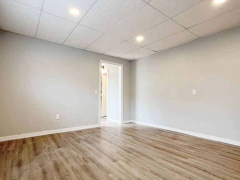 313 Main St — Photo 3