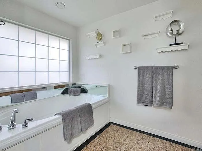 10143 Carreta Dr — Photo 27