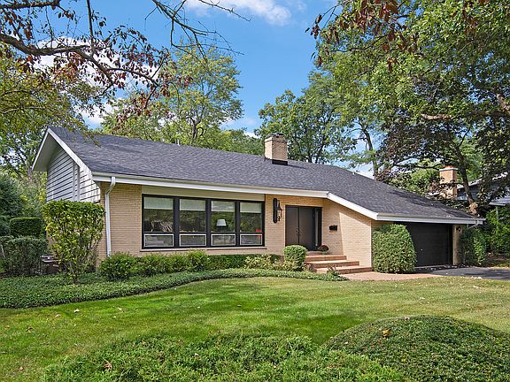 2nd image of 2812 Idlewood Ln