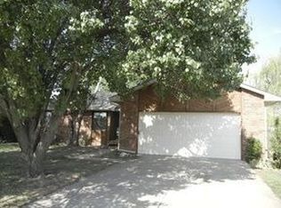 4049 N Farmstead St, Wichita, KS 67220