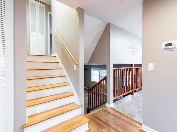 4th image of 5301 Sprigwood Ln