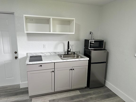 4th image of 3339 NW 33rd St