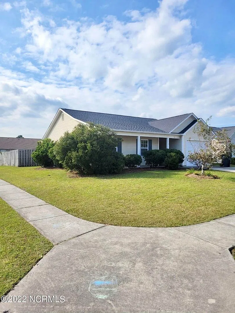 Windsor Park Ranch Style Home for Rent — Photo 2