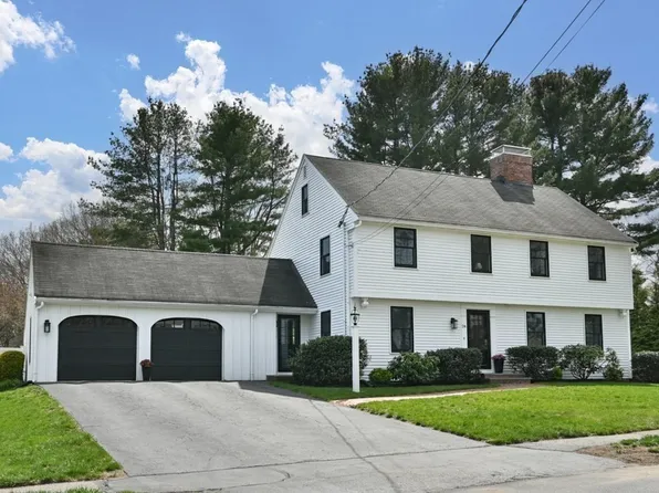 24 Indian Tree Ln, Reading, MA 01867