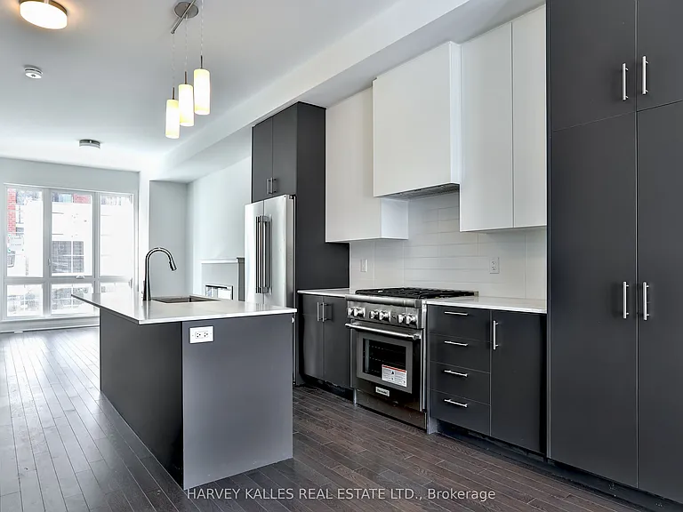 204 Atkinson Ave — Photo 8