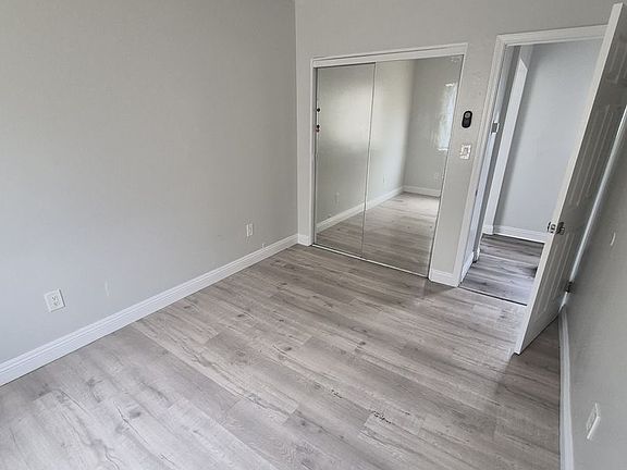 3rd image of 153 1/2 E 62nd St