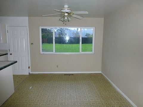 3rd image of 2692 Cornelius Dr
