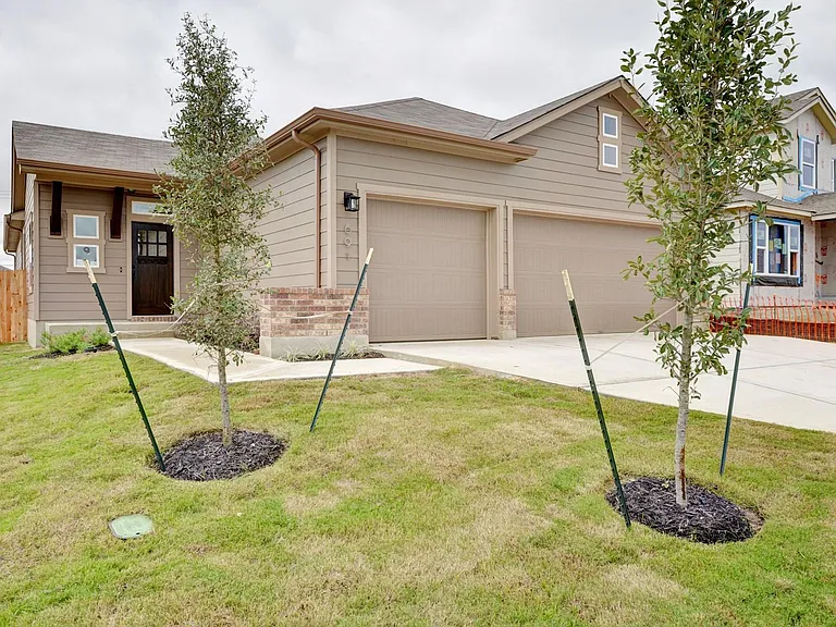 691 Bridgestone Way — Photo 1