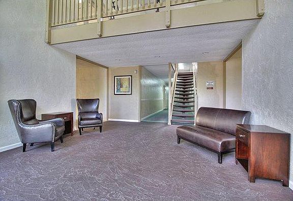4th image of 170 Locksunart Way #160-10