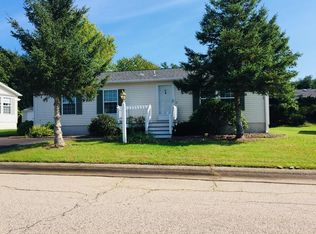 6 Fieldwood Dr, Bridgewater, MA 02324