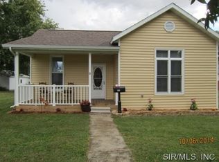 812 N 5th St, Vandalia, IL 62471