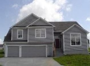 1904 Ruby Ln, Liberty, MO 64068