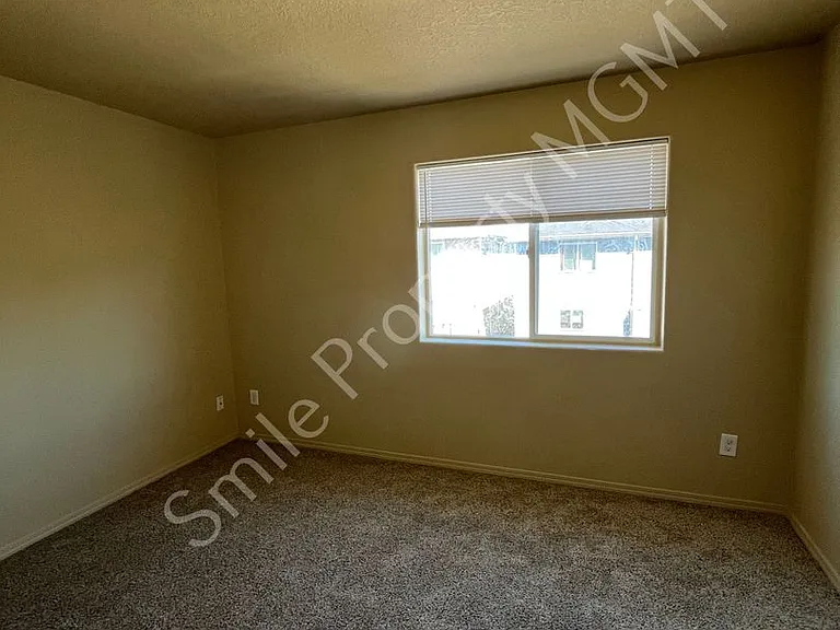 13424 SE Division St — Photo 11