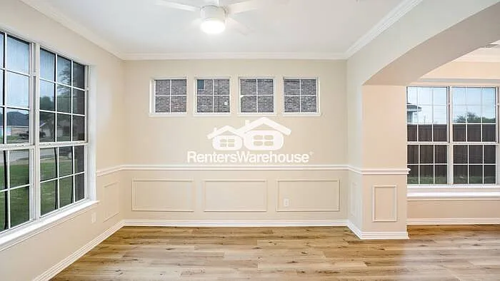 508 Lilac Ln — Photo 12