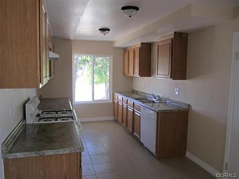 4th image of 9025 Helena Ave