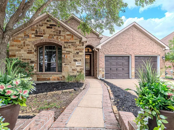 18510 N Settlers Shore Dr, Cypress, TX 77433