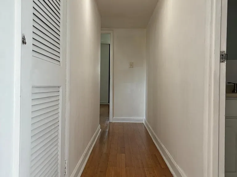 525 N Armistead St #302 — Photo 9