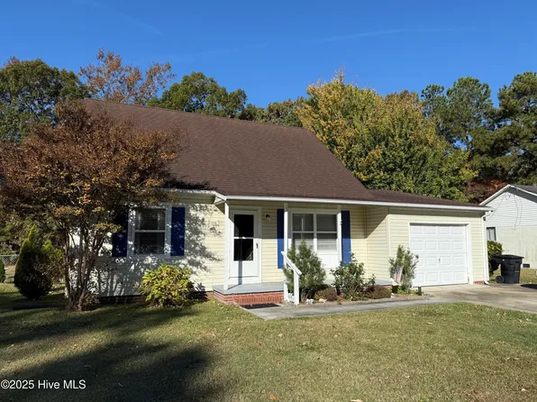 1725 Edgewood Drive, Elizabeth City, NC 27909