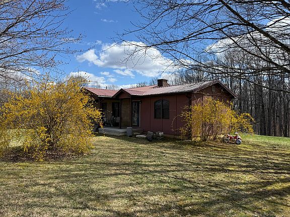 3rd image of 225 Peavey Rd