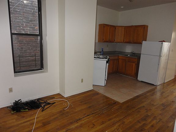 5th image of 276 Throop Ave APT 4B