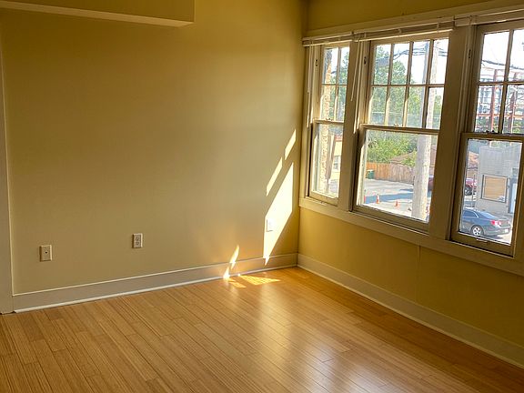2nd image of 1000 Kavanaugh Blvd