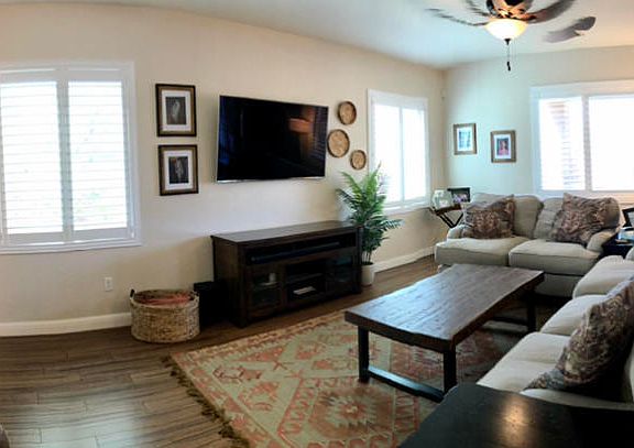 3rd image of 634 W Calle Cajeta