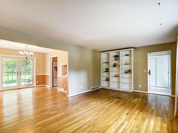 5th image of 7420 Thumbelina Ln