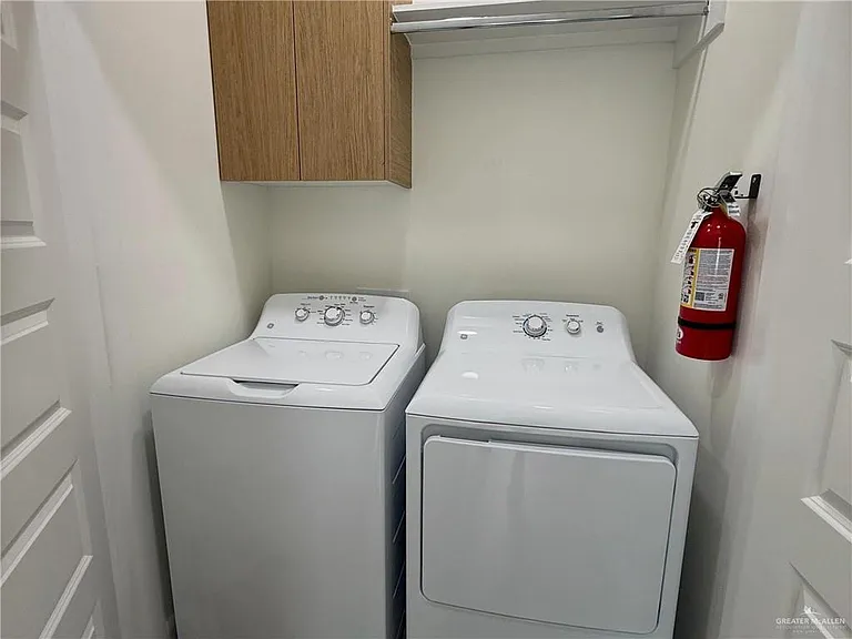 1302 Rosewood Ln #2 — Photo 7