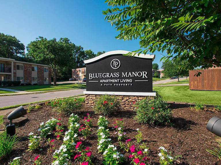 Blue Grass Manor — Photo 52