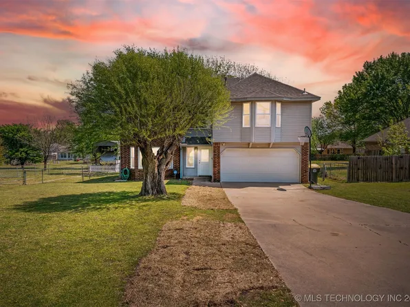 11923 S 267th East Ave, Coweta, OK 74429