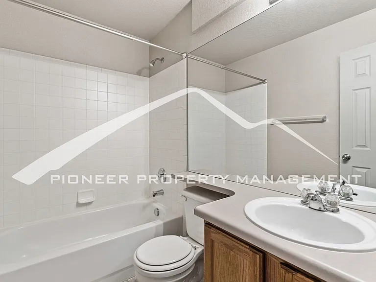 7604 Firehawk Ln — Photo 17