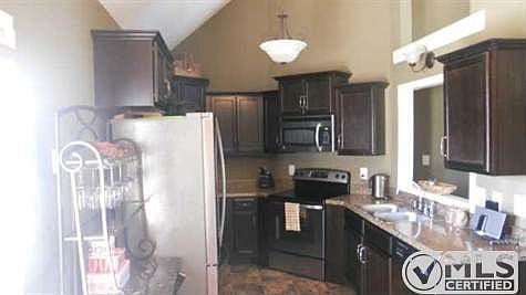3rd image of 1338 Whitt Ln